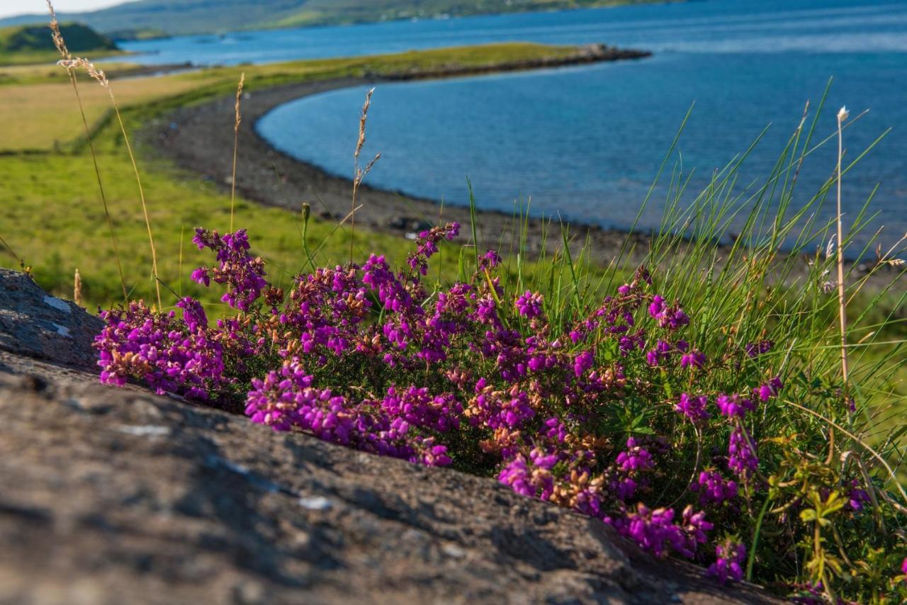 Skye Lodge Dunvegan Skye Bagian luar foto